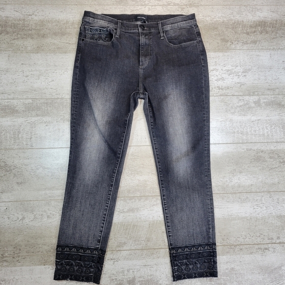 Driftwood Jackie Embroidered Skinny Jeans Size 32 - Picture 7 of 11